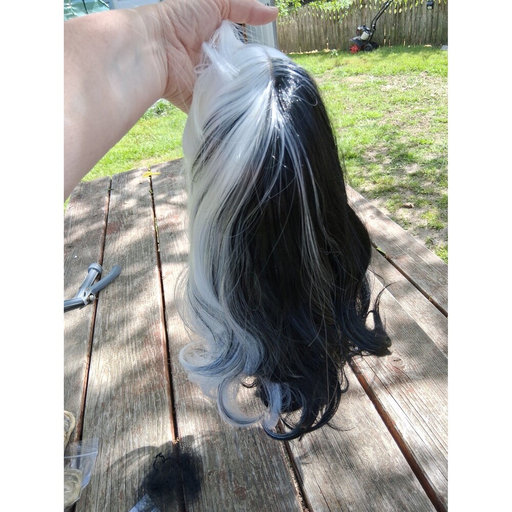 Black & White Synthetic Wig w/Bangs Halloween Costume Cosplay Cruella NWT - Picture 6 of 7